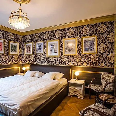 Retro Garage Hotel Ostrava