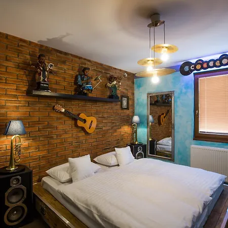 Retro Garage Hotel Ostrava