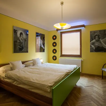 Retro Garage Hotel Ostrava