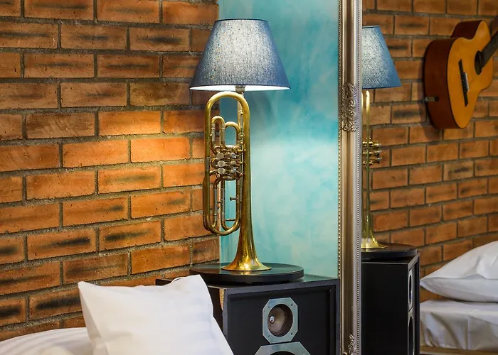 Hotel Retro Garage