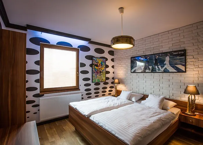 Retro Garage Hotell 3*