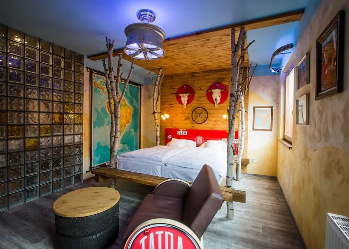 Retro Garage Hotell